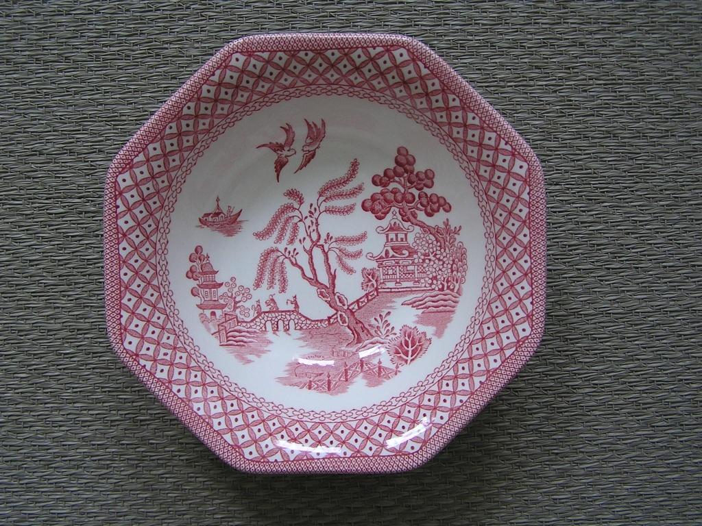 Rood Royal Staffordshire schaaltje., Antiek en Kunst, Ophalen of Verzenden