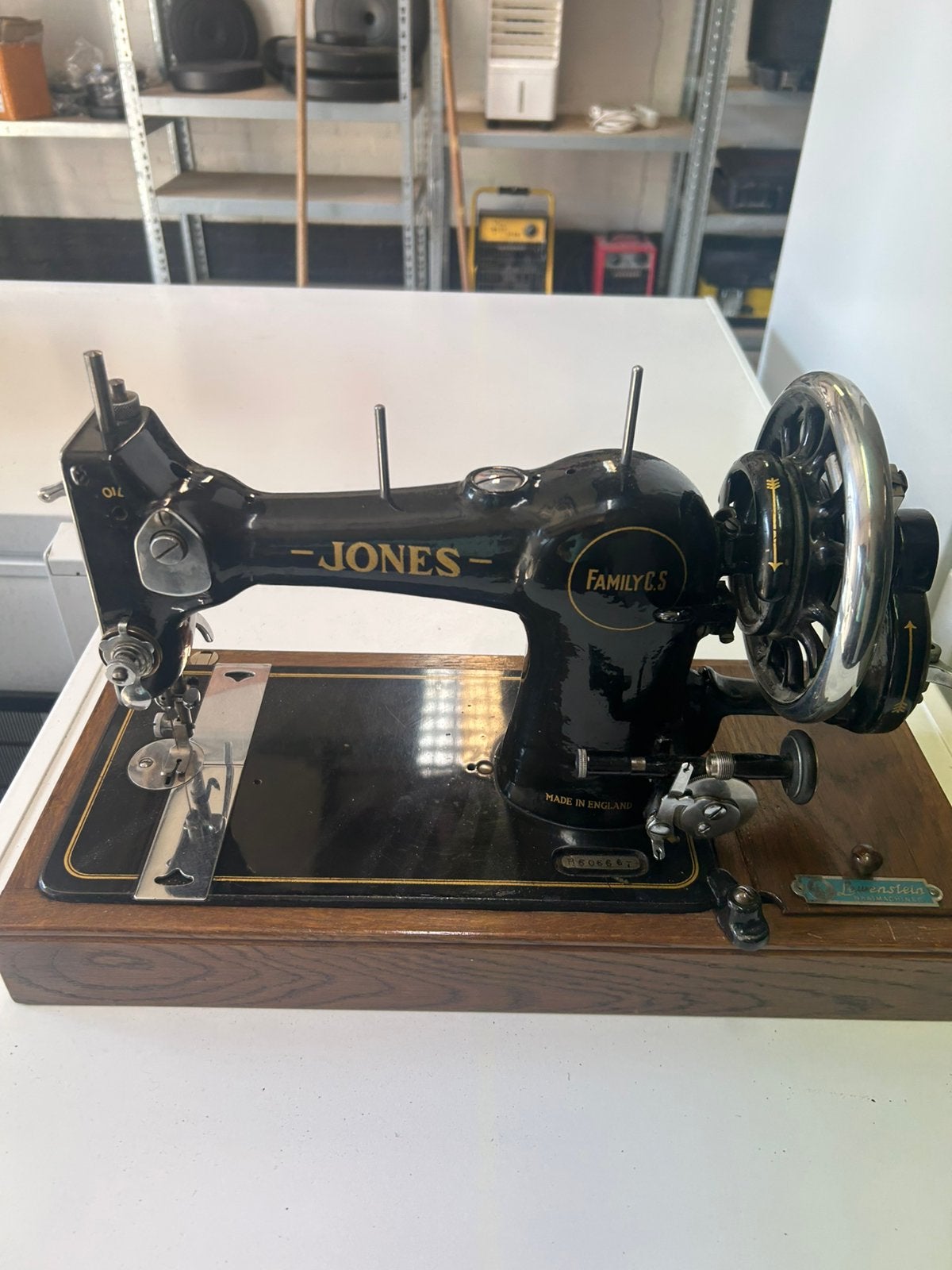 Naaimachine jones, Antiek en Kunst, Ophalen