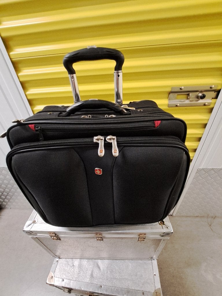 Wegner Patriot trolley koffer, Ophalen, Uitschuifbare handgreep, Gebruikt, Minder dan 50 cm