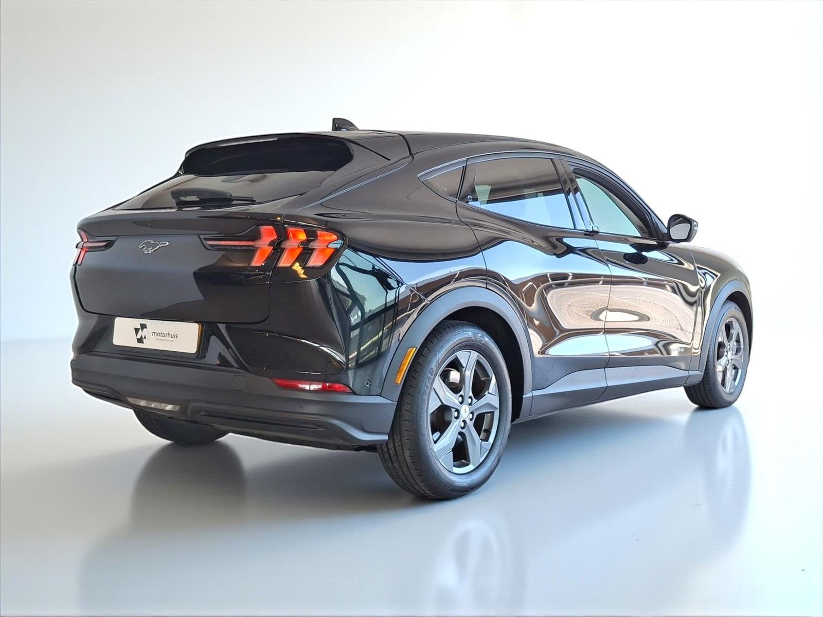 Ford Mustang Mach-E RWD 75 kWh SOH 91.8% NAVI CAMERA LEDER B, Adaptive Cruise Control, Achterwielaandrijving, Gebruikt, 750 kg