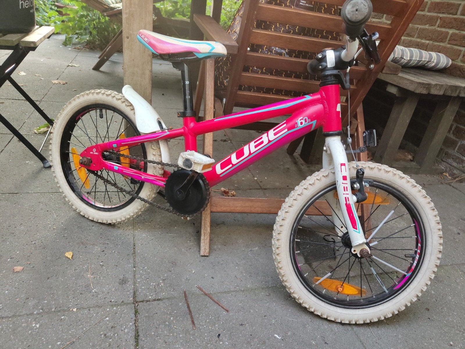 Roze Cube Kinderfiets r160 16 inch, Ophalen, Terugtraprem, 16 tot 20 inch, Zo goed als nieuw