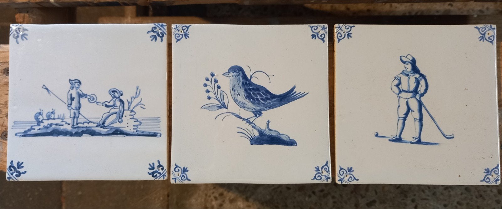 Set van 3 Delfts blauwe tegels met diverse afbeeldingen, Ophalen
