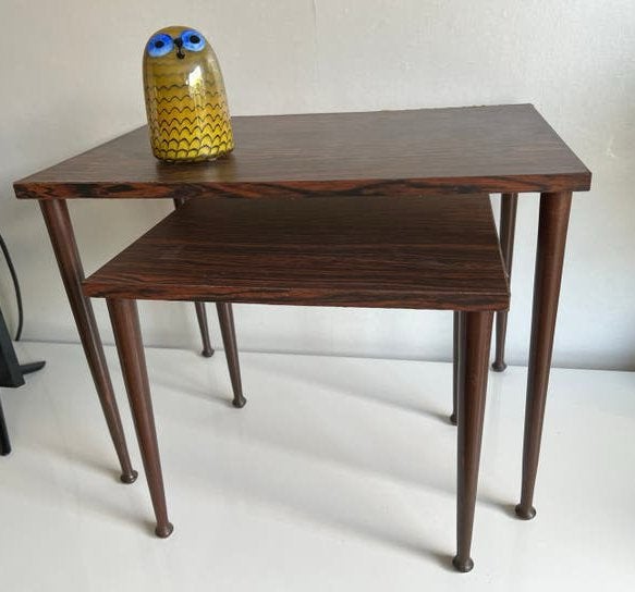 2 Vintage Deens Pallisanderhout Bijzettafeltjes Bolpootjes, Minder dan 45 cm, Minder dan 55 cm, Gebruikt, Ophalen of Verzenden