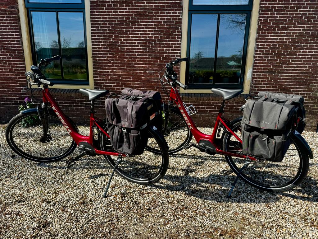 2x Trek District +4, lowstep | 44cm(S) 2022, Fietsen en Brommers, Gebruikt, Versnellingen, Minder dan 47 cm, Ophalen