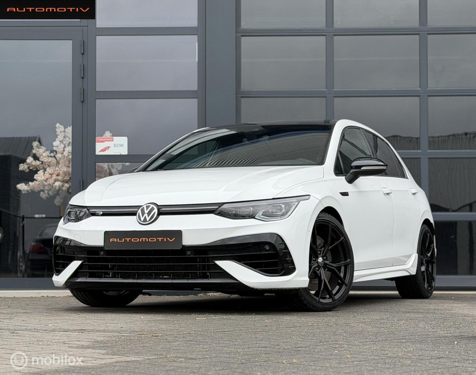 Volkswagen Golf 2.0 TSI R 4Motion PANO / AKRA / IQ-light / H, Gebruikt, Euro 6, 4 cilinders, 1984 cc