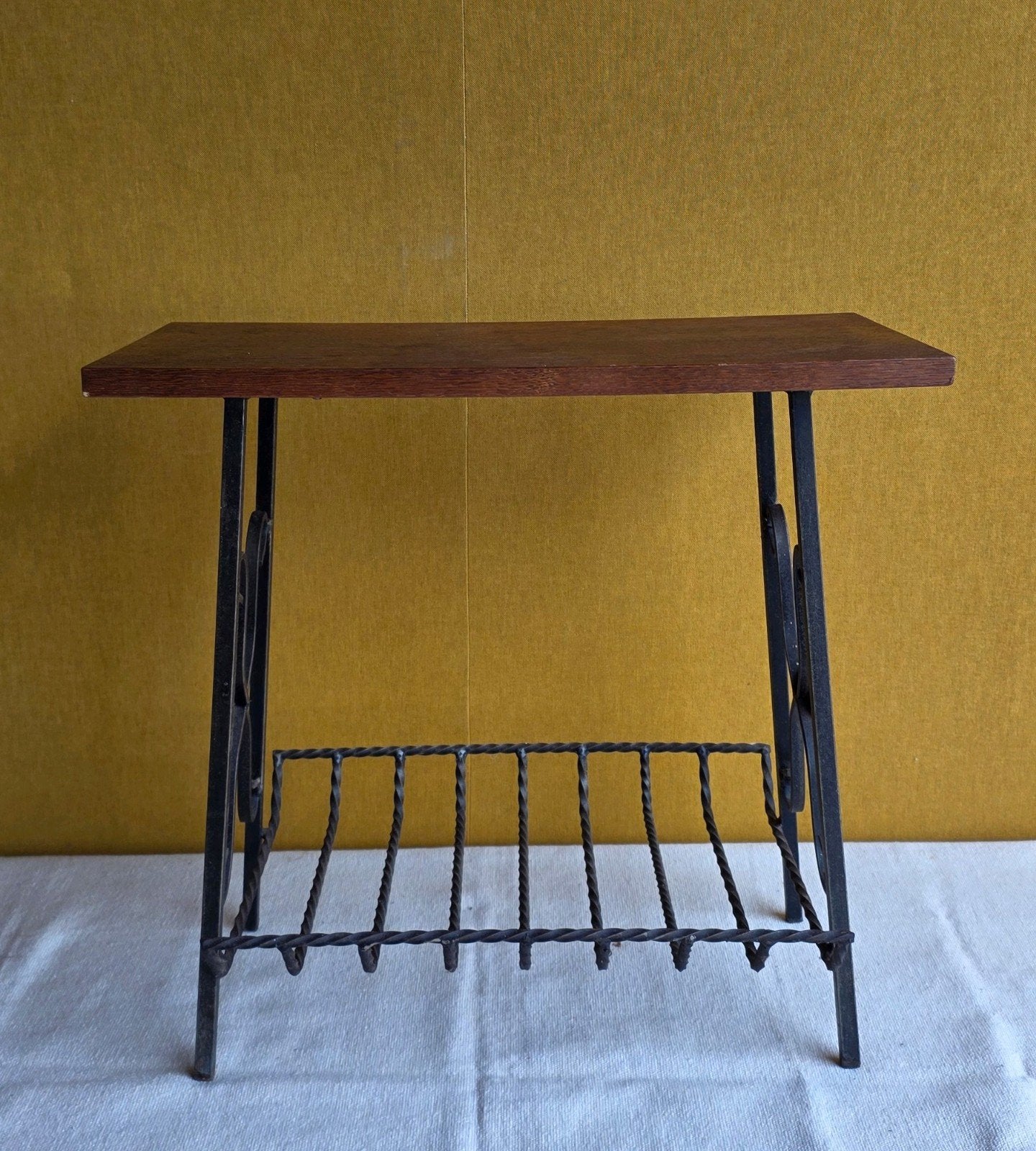 Vintage Lectuurtafel Jaren '70 - Smeedijzer & Hout, Gebruikt, Vintage, Ophalen of Verzenden, Hout