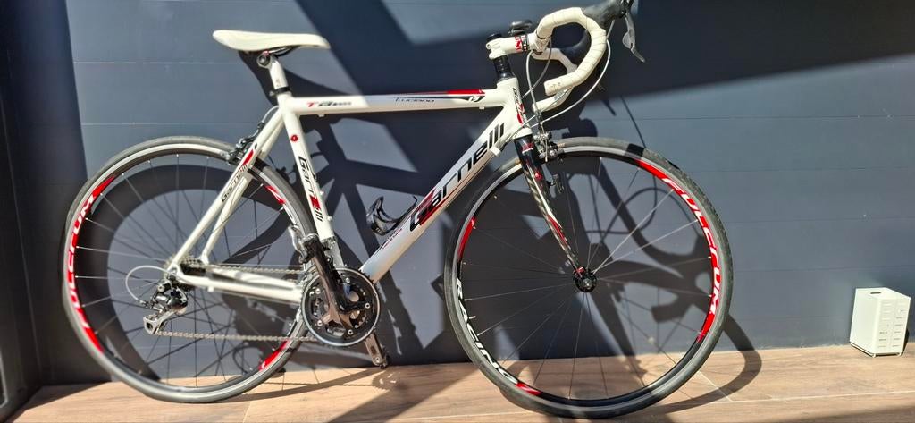 Garnelli Racefiets met Shimano 105 Groep maat M, Fietsen en Brommers, Fietsen | Racefietsen, Overige merken, Gebruikt, Velgrem