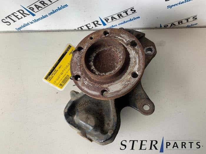 Fusee links-voor van een Mercedes Sprinter, Auto-onderdelen, Ophanging en Onderstel, Gebruikt, -, Ophalen of Verzenden, -
