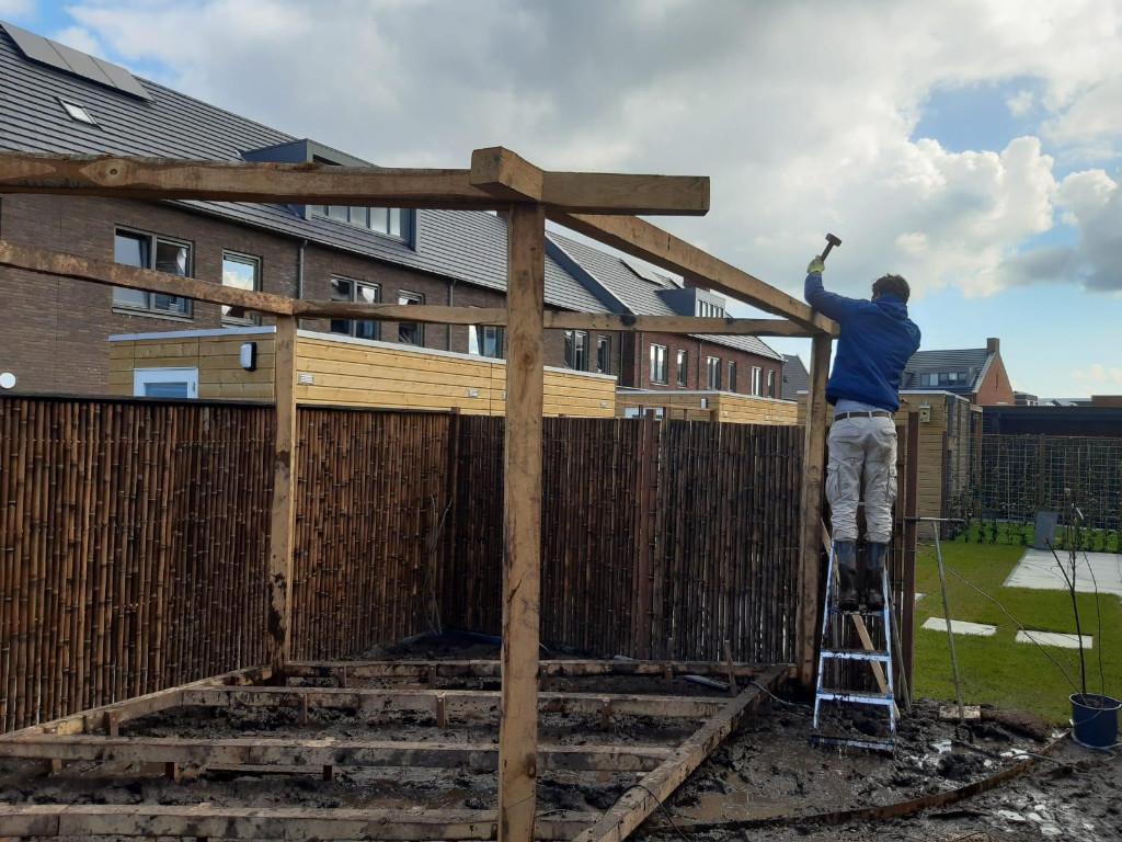 2 (of meer) jonge mannen voor tuinieren en andere klussen, Diensten en Vakmensen, Klussers en Klusbedrijven, 24-uursservice