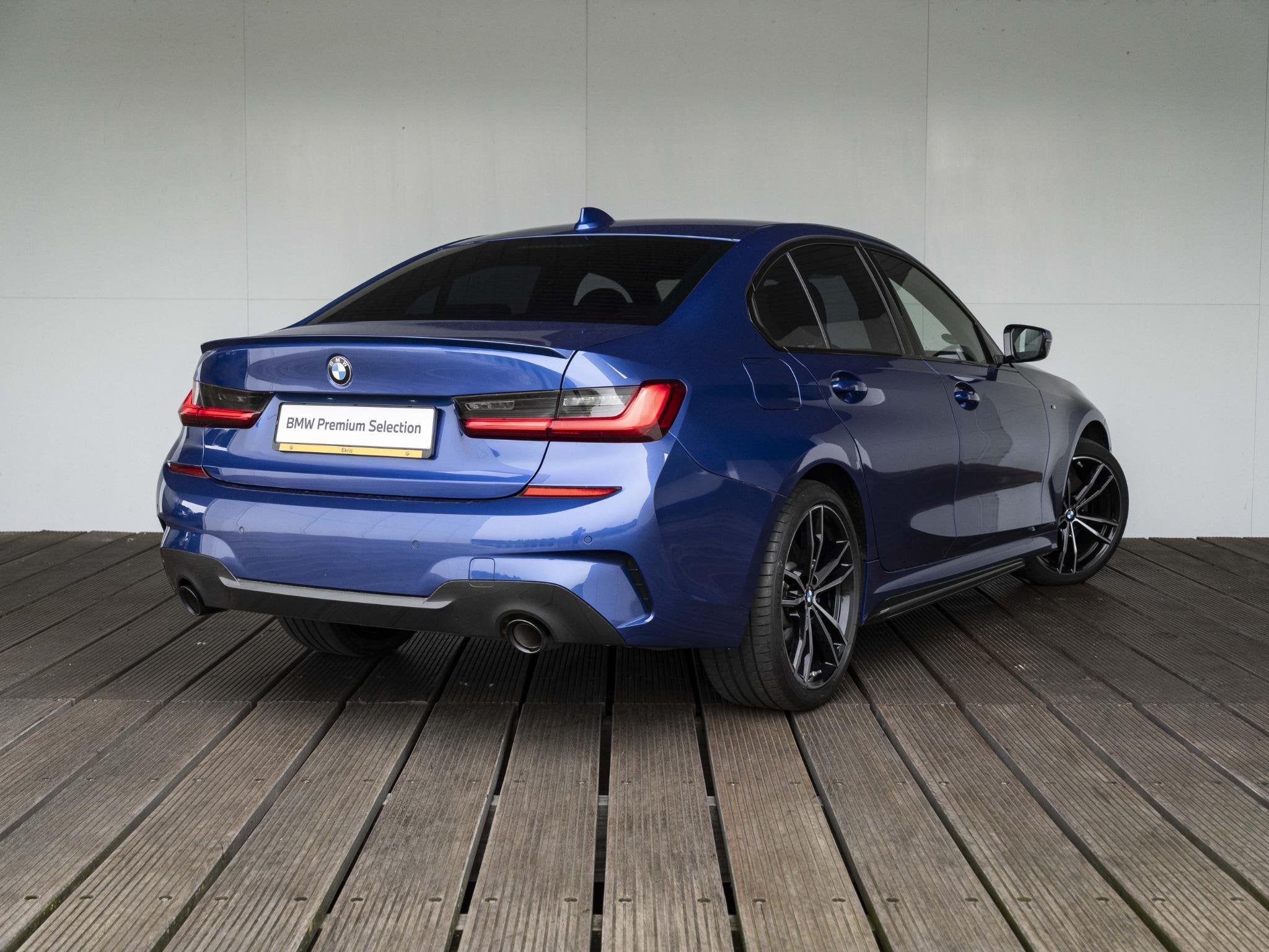 BMW 3 Serie Sedan 330e SoH 89% | High Executive | M Sport |, Auto's, 1998 cc, Gebruikt, Met garantie (alle), Blauw