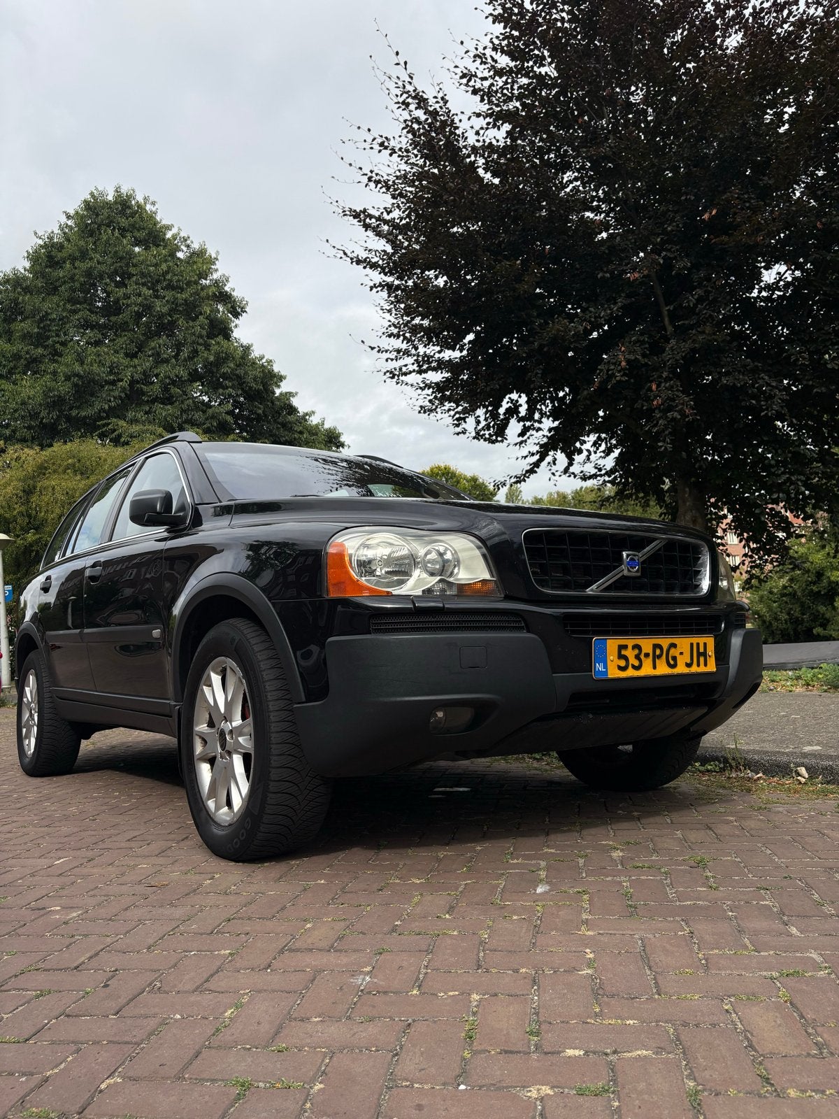 Volvo XC90 2.9 T6 Geartronic 2004 Zwart, Auto's, 138 €/maand, 7 stoelen, Origineel Nederlands, 272 pk