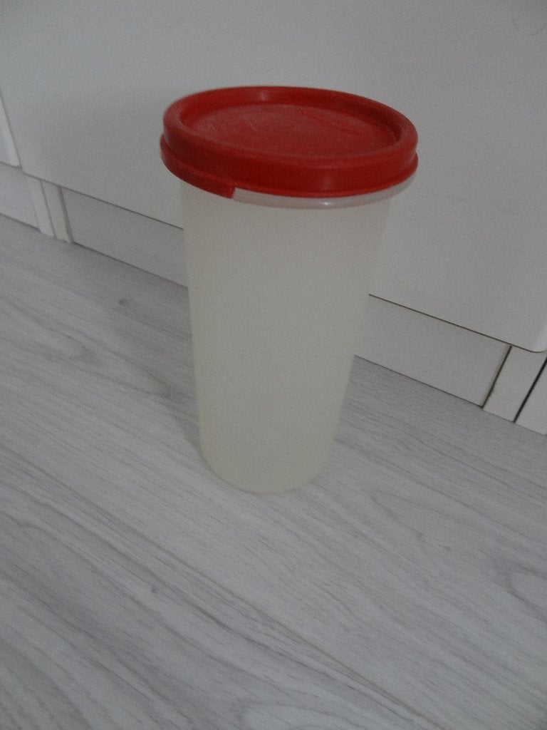 Tupperware voorraadbus met rood deksel nr 3 - 650 ml, Gebruikt, Bewaardoos, Met deksel, Ophalen of Verzenden