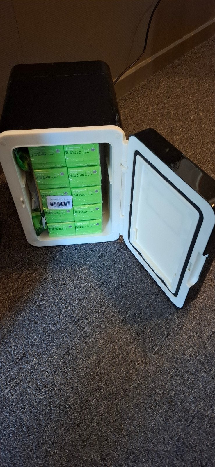 Denver mini koelkast - Compact en handig, Witgoed en Apparatuur, Koelkasten en IJskasten, Ophalen, Zonder vriesvak, Minder dan 45 cm