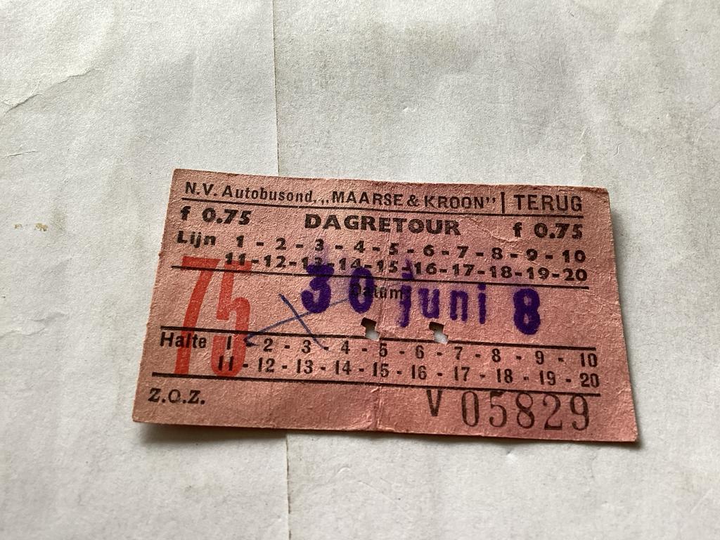 Oud buskaartje N.V. Autobusond. "Maarse & Kroon" Dagretour, Ophalen of Verzenden, 1940 tot 1960, Gelopen, Voertuig