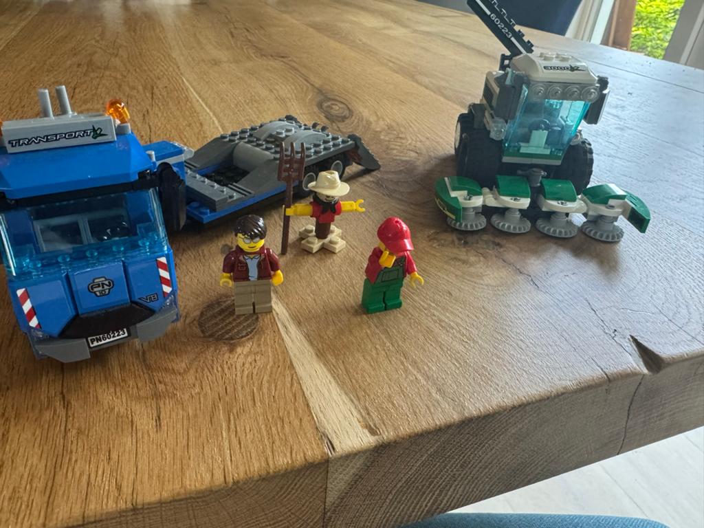 LEGO City 60223 Harvester Transport met instructies, City, Lego, Ophalen of Verzenden, Zo goed als nieuw