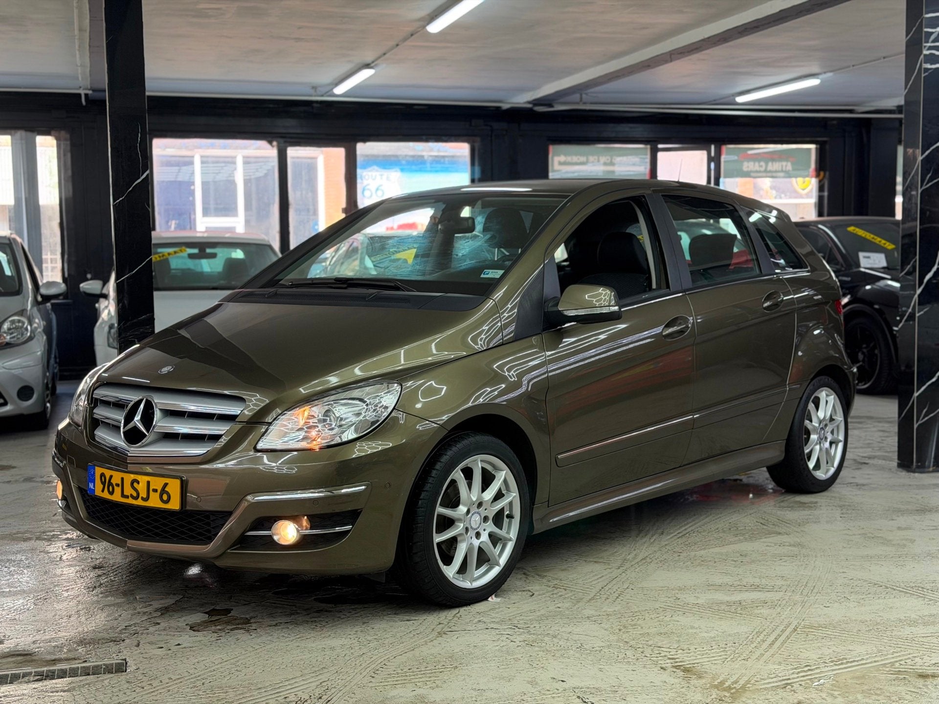 Mercedes-Benz B-klasse 160 Business Class Automaat | Airco |, Auto's, Euro 5, Parkeersensor, Bruin, Bedrijf