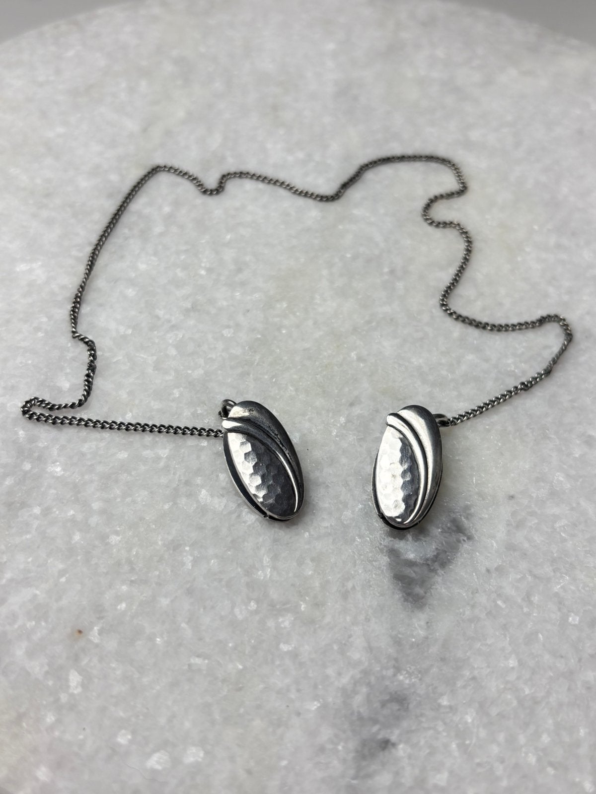 825 zilver 2 gehalte Zilveren servetketting met klemmetjes, Antiek en Kunst, Ophalen of Verzenden, Zilver