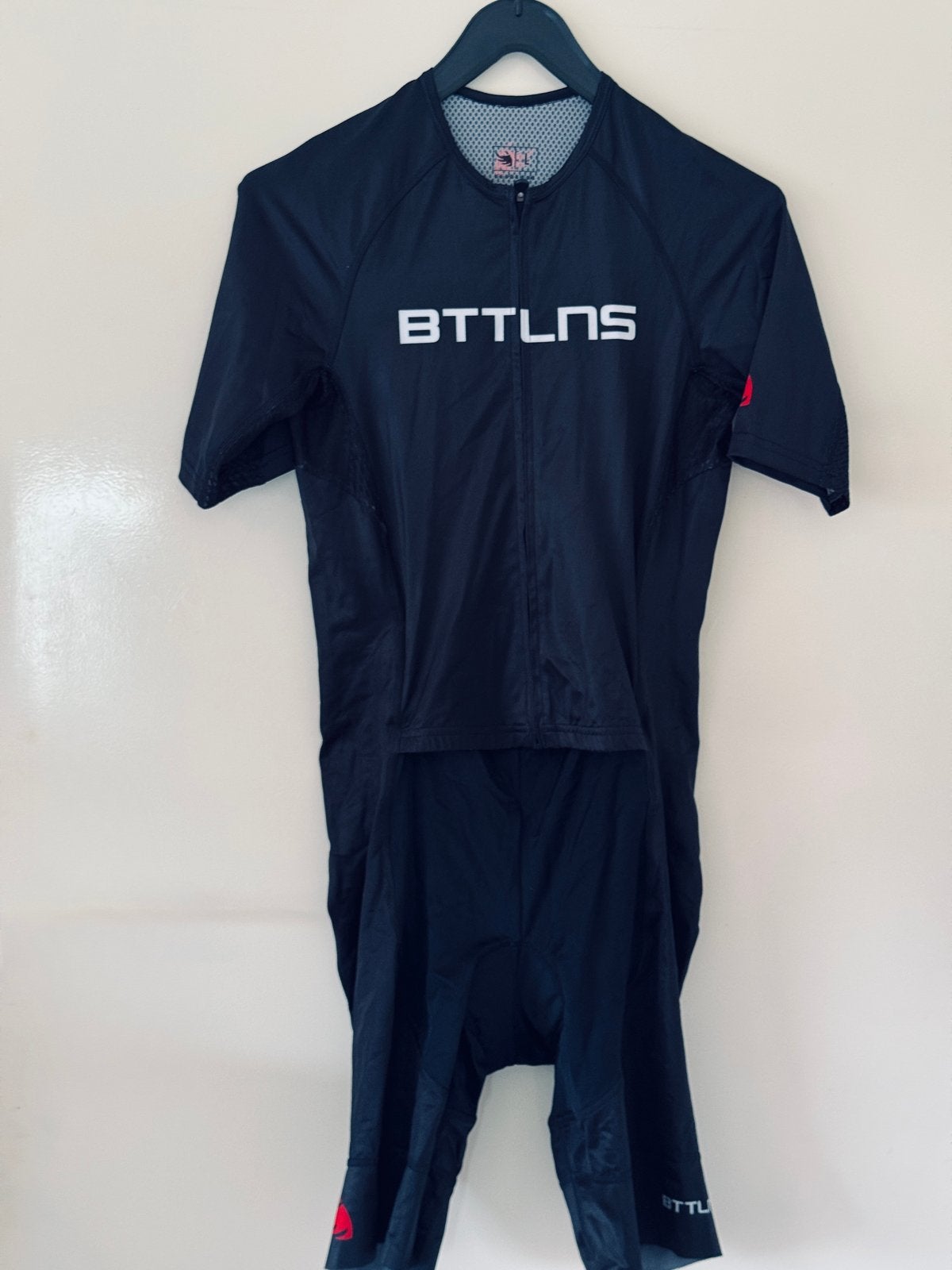 Bttlns Trisuit Typhon 2.0 maat L, Ophalen of Verzenden, Zo goed als nieuw, Zwart, Hardlopen of Fietsen