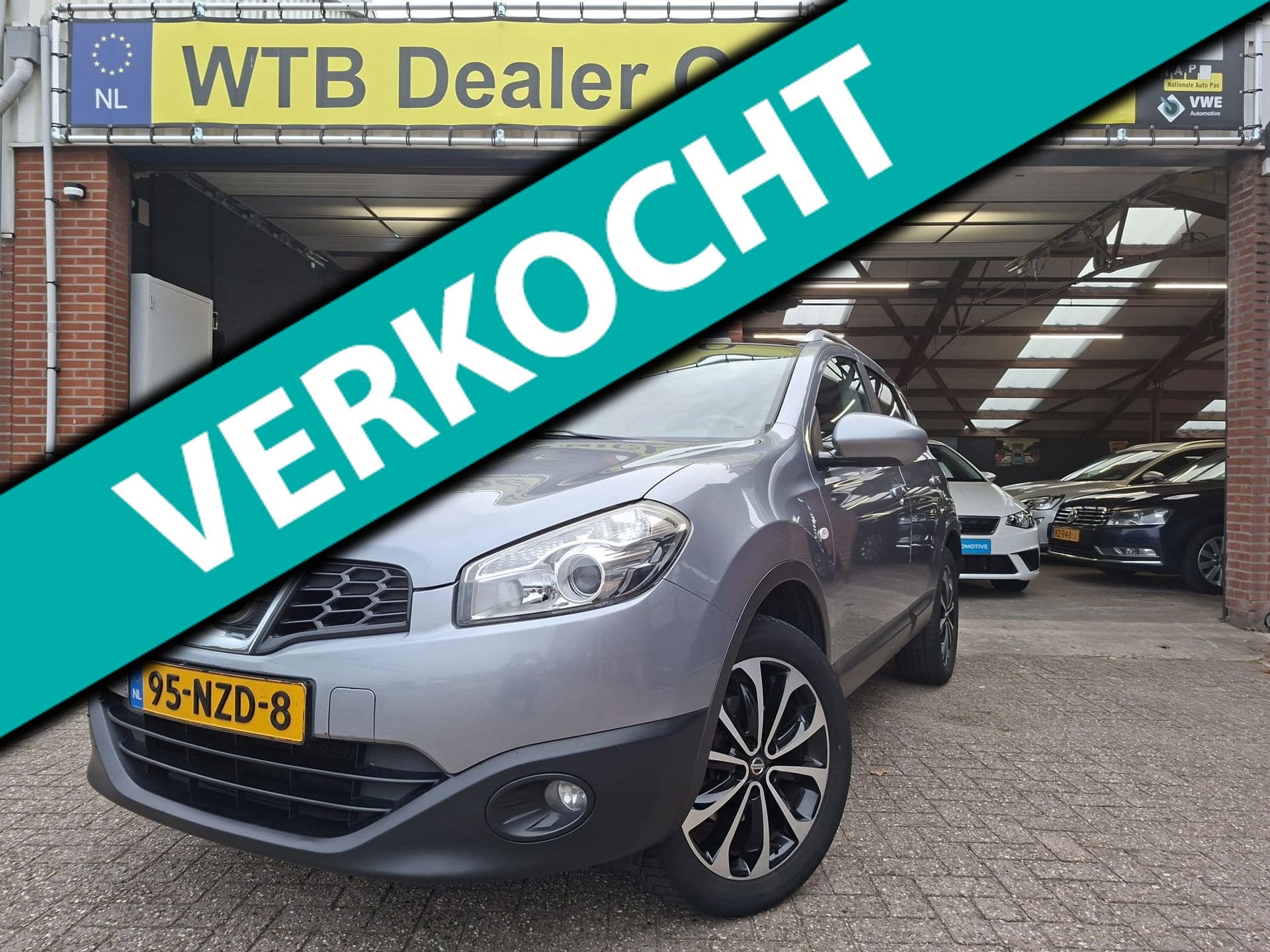 Nissan Qashqai 1.6 Connect Edition, Panodak, Navi, Trekhaak, Voorwielaandrijving, Stof, Gebruikt, 4 cilinders