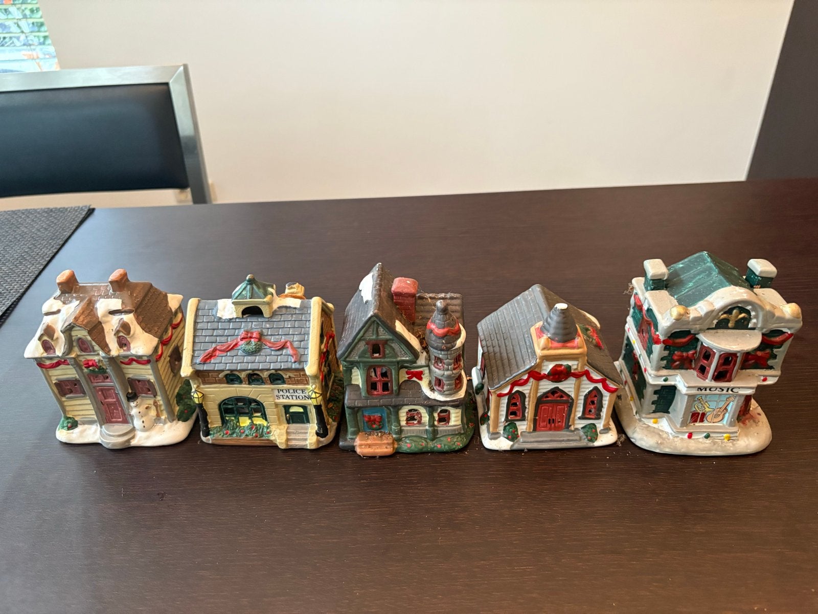Keramische vintage 5 kersthuisjes, Diversen, Kerst, Ophalen of Verzenden
