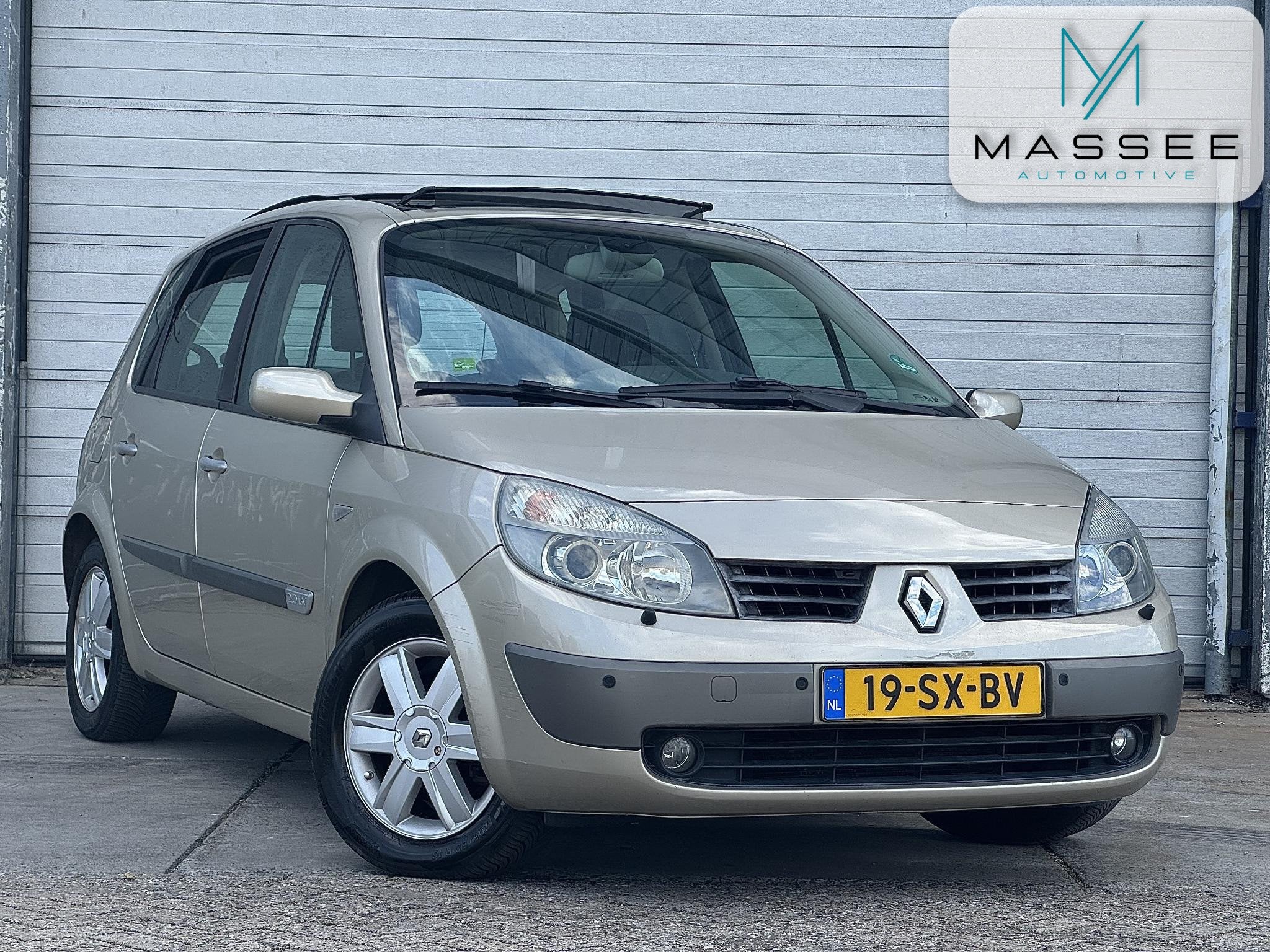 Renault Scénic 2.0-16V Privilège Luxe AIRCO | PANO | AUTOM, 1998 cc, 4 cilinders, 133 pk, Beige