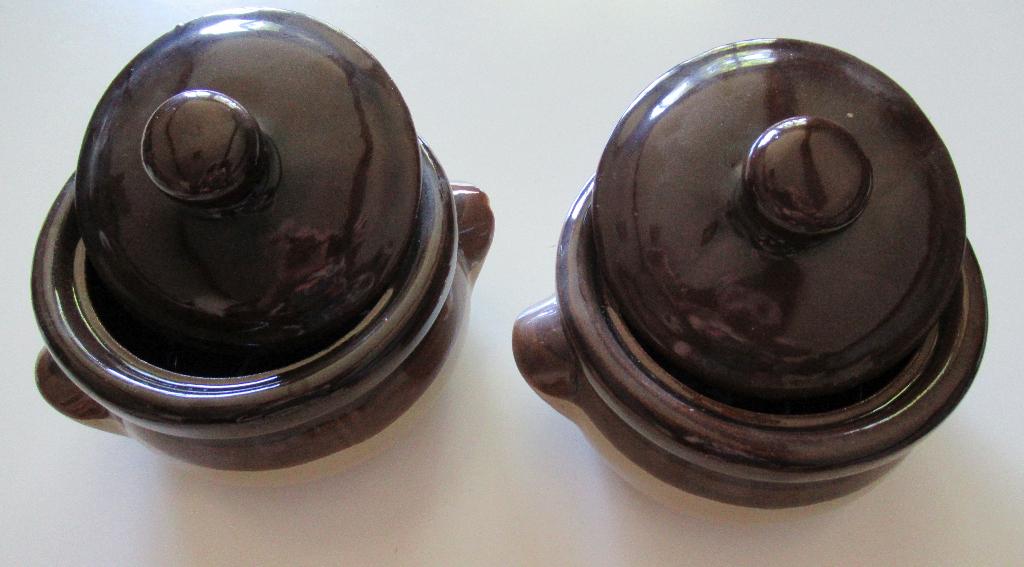2 Saus schaaltjes met sauslepeltjes, Ophalen, Zo goed als nieuw