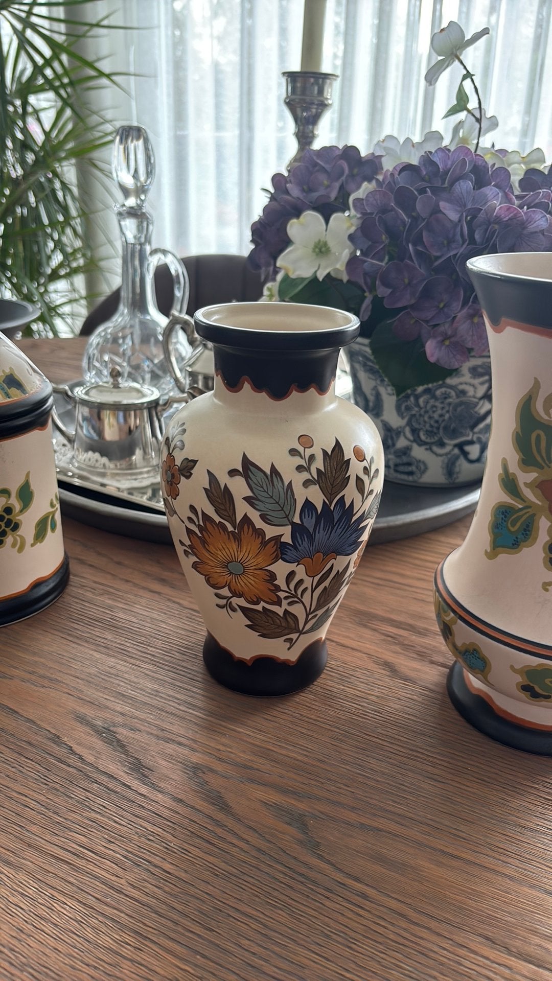 Gouda plateel flora circa 22 cm hoog, Antiek en Kunst, Ophalen