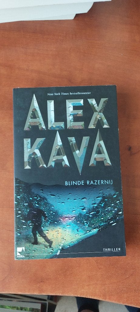 Alex Kava blinde razernij, Ophalen of Verzenden, Zo goed als nieuw