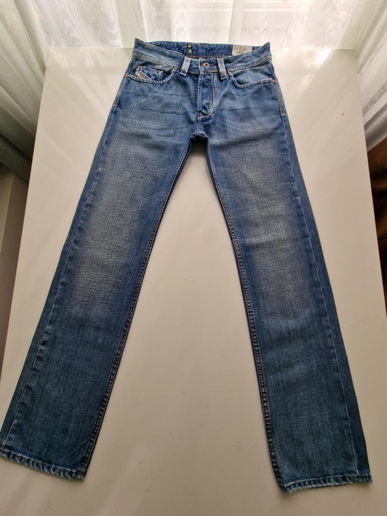 DIESEL LARKEE REGULAR JEANS SIZE 28/32, Kleding | Heren, Spijkerbroeken en Jeans, Ophalen of Verzenden, Zo goed als nieuw, Blauw