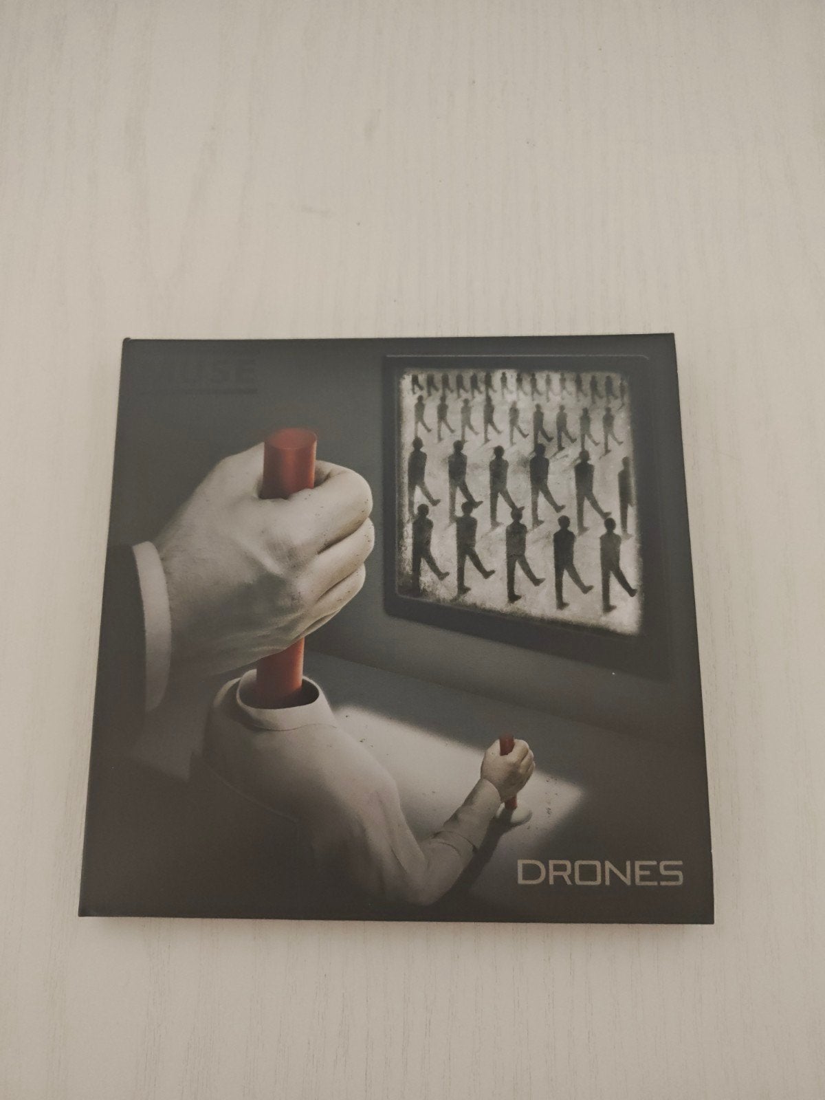 Muse - Drones, Ophalen of Verzenden, Zo goed als nieuw, Album, Inclusief boekje