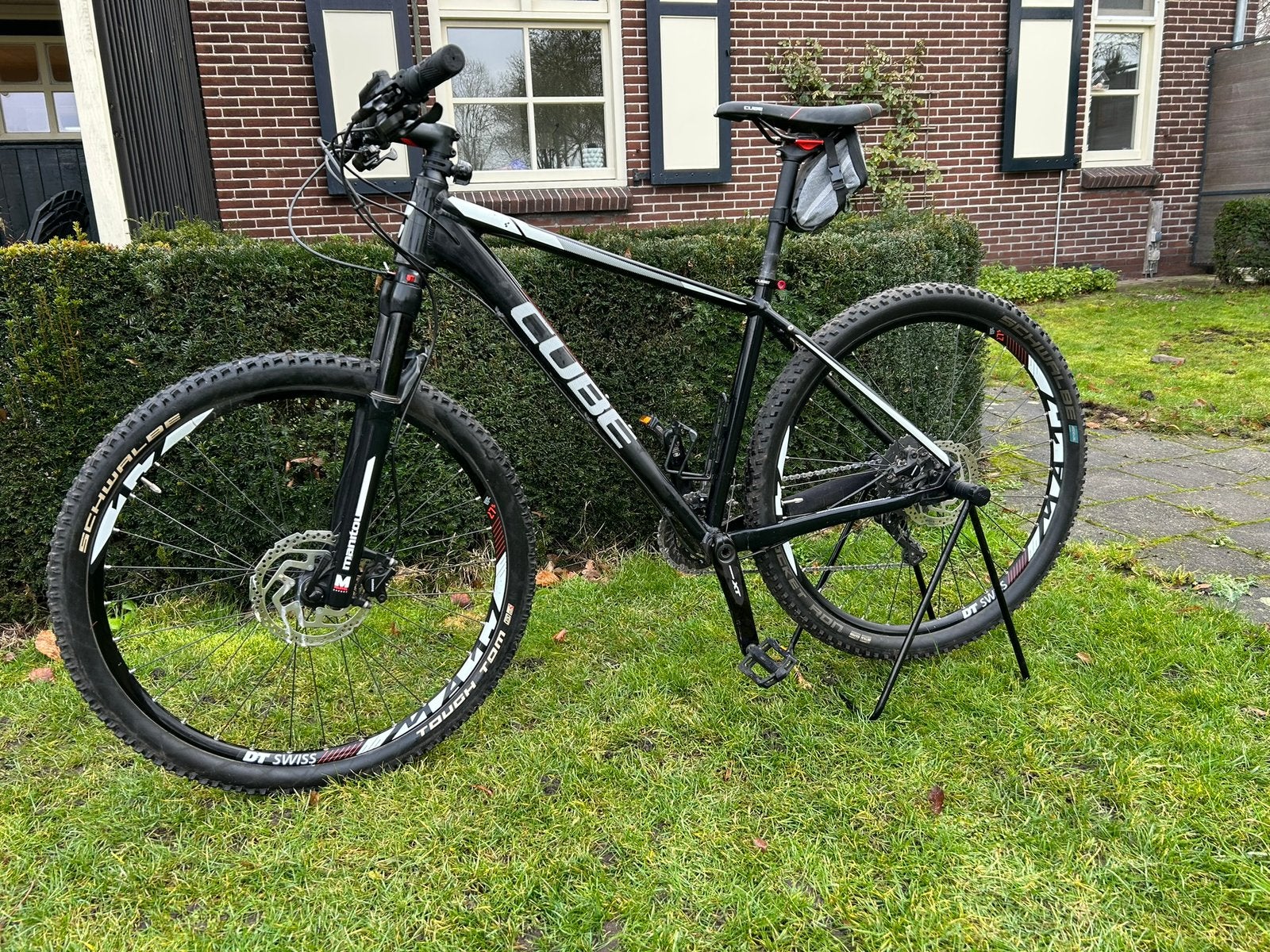 Mountainbike: Cube Race Limited - 27,5 inch - Frame 18, Fietsen en Brommers, 45 tot 49 cm, Ophalen, Zo goed als nieuw, Overige merken