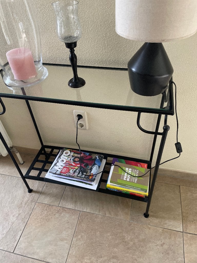 Zwart stalen sidetable glas, Huis en Inrichting, Tafels | Sidetables, Ophalen, 50 tot 100 cm, Zo goed als nieuw, Glas