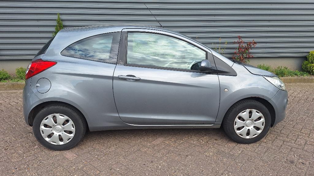 Ford Ka Airco | Elektrische ramen| Airco | APK 2027, Voorwielaandrijving, Euro 5, 1242 cc, 4 cilinders