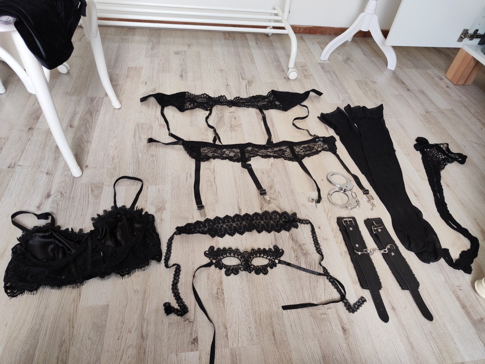 Diverse lingerie & slaapkamer spulletjes M/38-40, Verzenden, Zwart, Overige typen