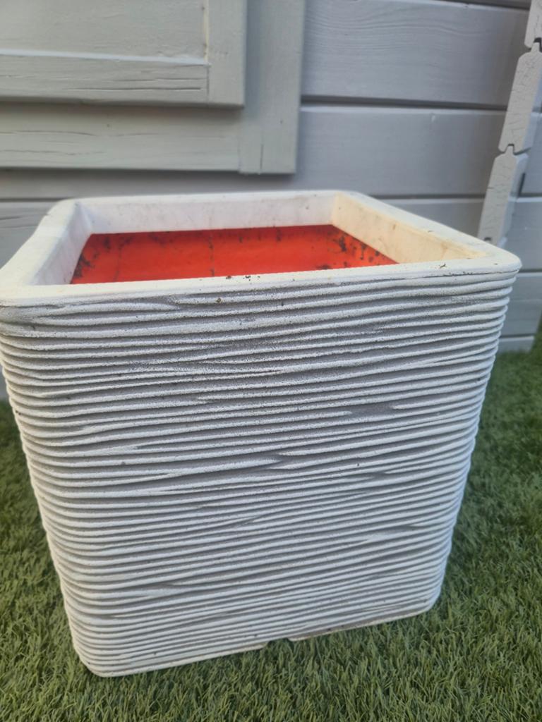 Twee Capi Bloempot vierkant Rib - 30x30 - Ivoor - 23 liter, Ophalen, Gebruikt, Vierkant, Balkon