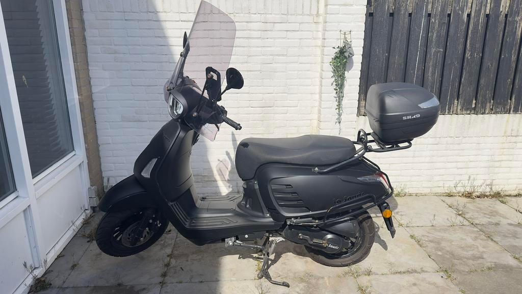 2024 La Souris Designo special edition 45 km/h Only 3,000 KM, Fietsen en Brommers, Snorfietsen en Snorscooters, Zo goed als nieuw