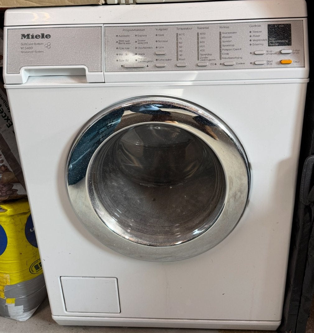 Wasmachine Miele type W 5460WPS. Defect., Ophalen, 1200 tot 1600 toeren, Voorlader, Niet werkend