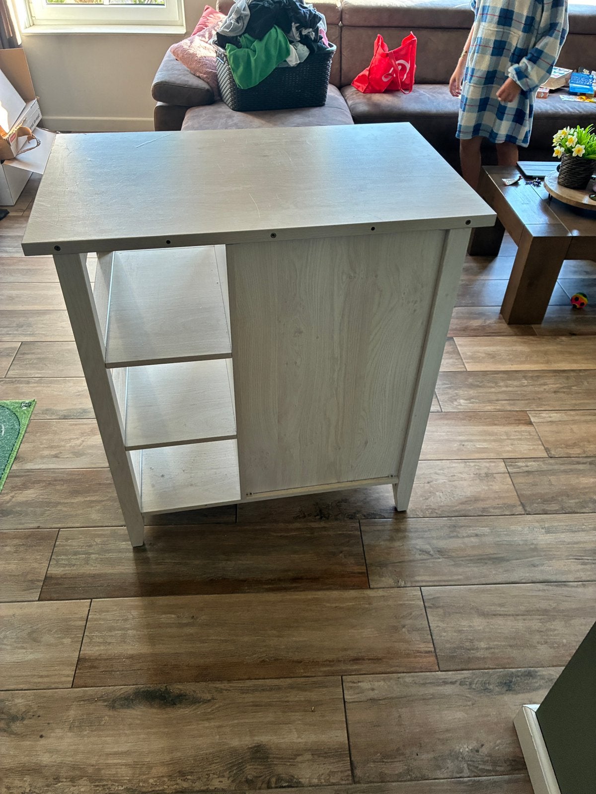 Commode met ligt hout. 3 lades en 3 open vakken, Ophalen, Gebruikt, 50 tot 70 cm, 75 tot 100 cm