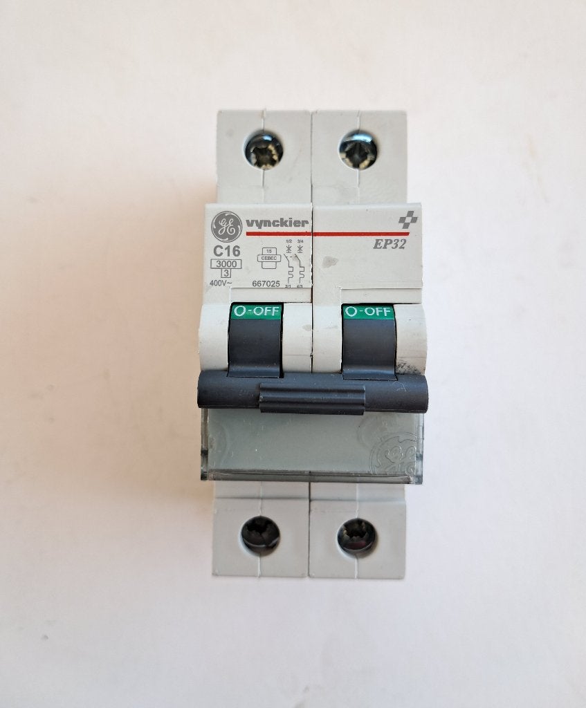 Zekeringsautomaat C16, Ophalen of Verzenden, Gebruikt, ABB, Installatieautomaat