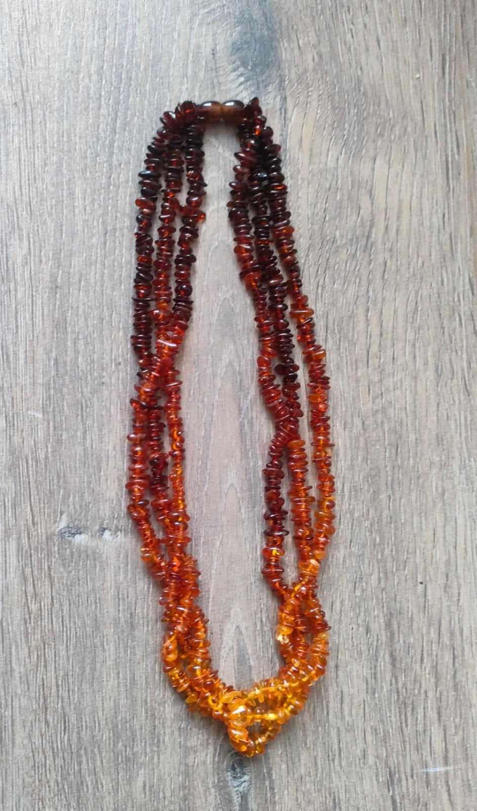 Vintage jaren '50 lucite snoeren ketting in amber tinten, Ophalen of Verzenden, Zo goed als nieuw, Bruin, Kunststof