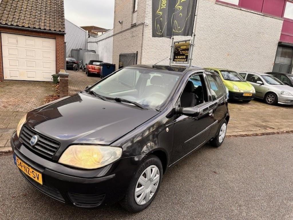 Fiat PUNTO, Auto's, Voorwielaandrijving, 4 cilinders, Zwart, Origineel Nederlands