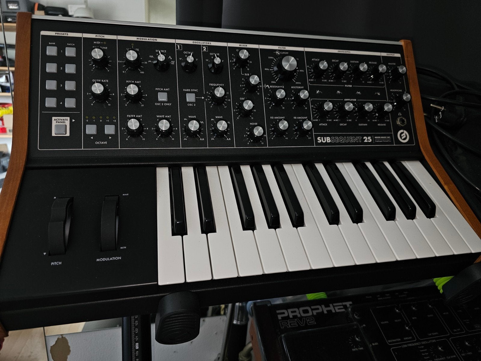 Moog Subsequent 25 Synthesizer, Overige merken, Zo goed als nieuw, Met midi-aansluiting, Overige aantallen