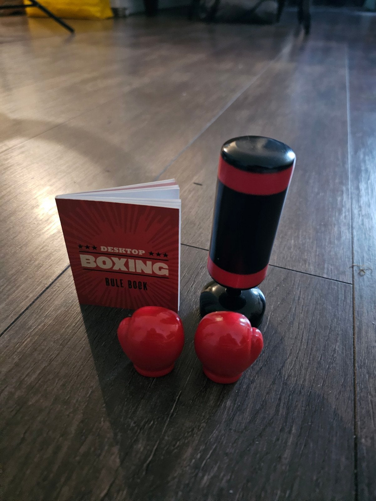 Desktop Boksset - Mini Boksbal en Handschoenen, Ophalen of Verzenden, Zo goed als nieuw, Boks-accessoire