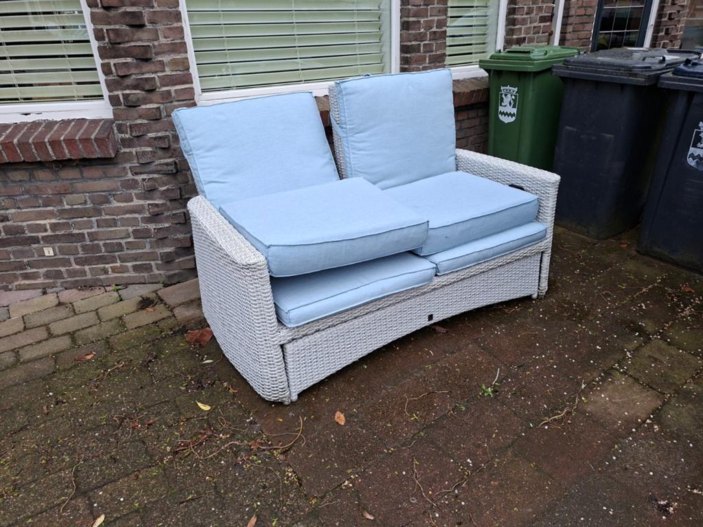 Wicker Loungeset met Lichtblauwe Kussens, Tuin en Terras, Tuinsets en Loungesets, 2 zitplaatsen, Gebruikt, Bank, Ophalen of Verzenden