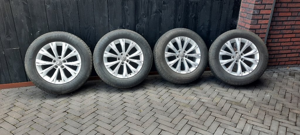 Originele velgen 17 inch Volkswagen Tiguan 2  (Montana), Ophalen, Velg(en), 17 inch, Personenwagen