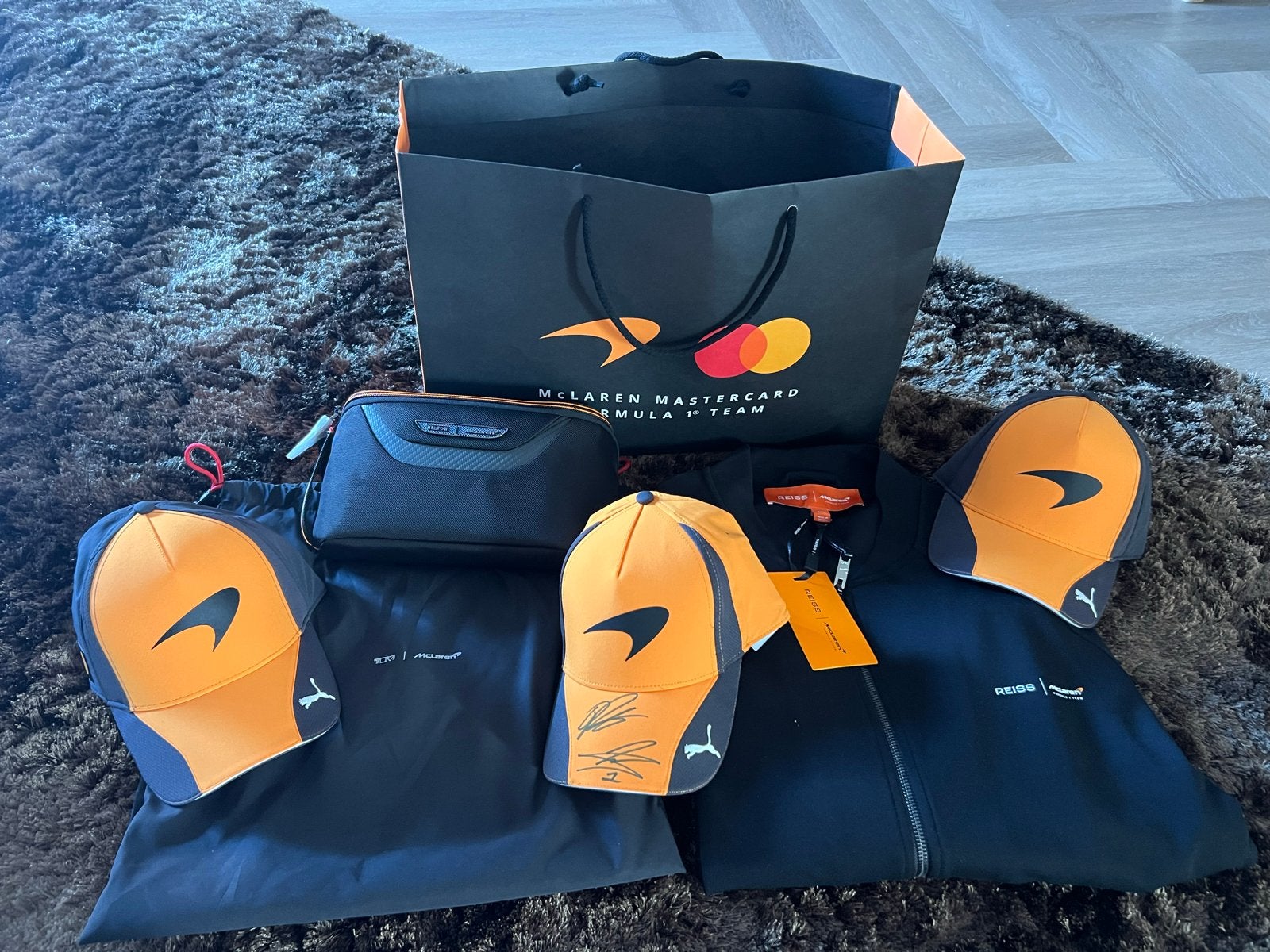 McLaren F1 Zandvoort 2026 Gesigneerde Petten & Spullen, Ophalen of Verzenden, Nieuw, Formule 1