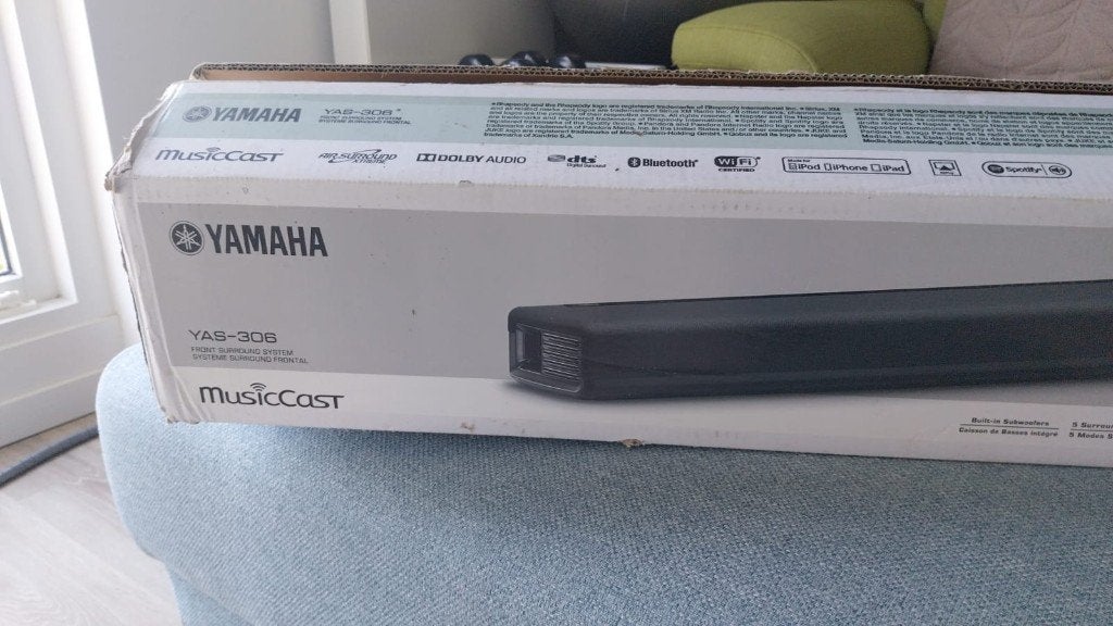 Yamaha soundbar YAS-306 MusicCast, Verzenden, Bluetooth, Zo goed als nieuw