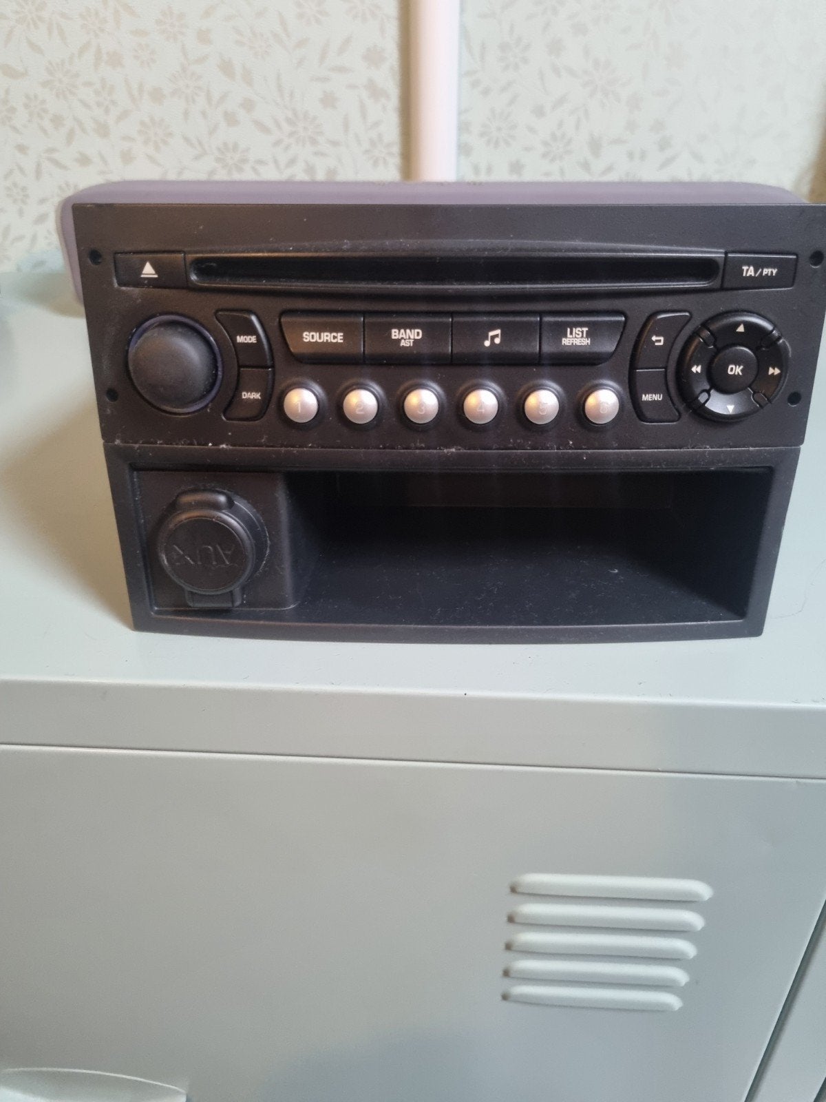 Peugeot partner Radio CD Speler met AUX en USB, Ophalen of Verzenden, Gebruikt