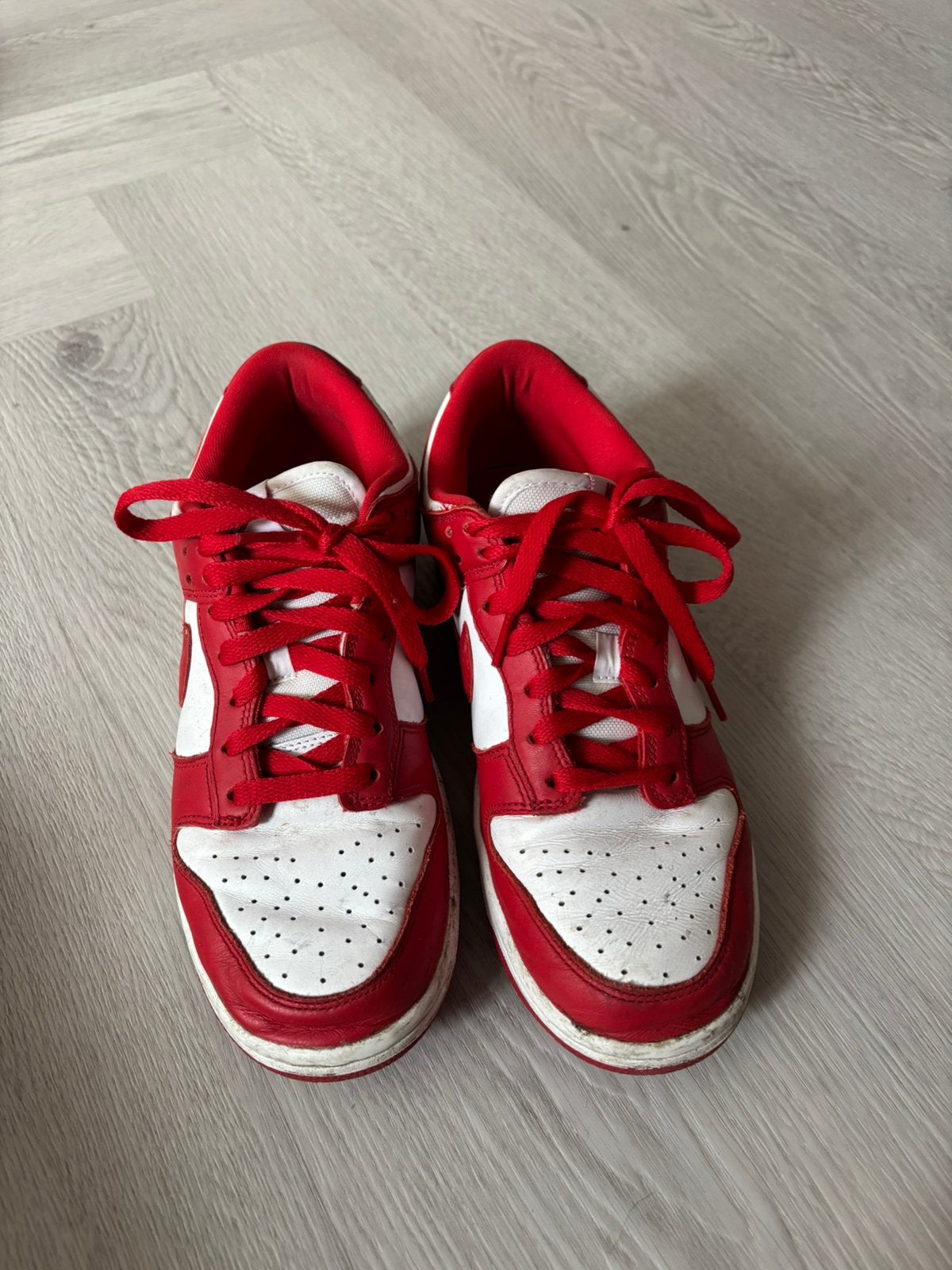 Zeer mooie sneakers mt 40.5, NIKE DUNK, Kleding | Dames, Schoenen, Wit, Ophalen of Verzenden, Sneakers of Gympen, Zo goed als nieuw