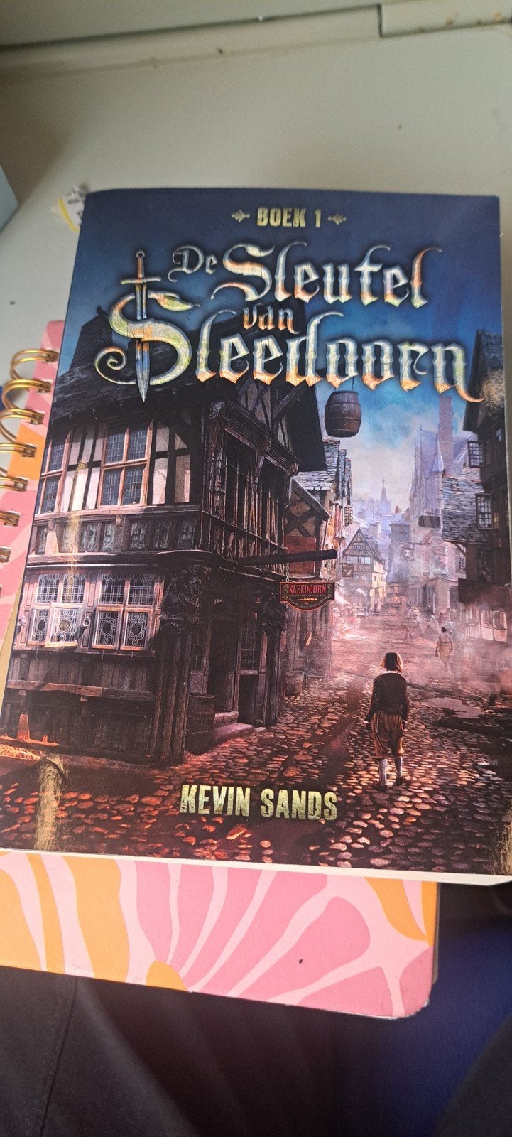 De Sleutel van Sleedoorn - Boek 1 - Kevin Sands, Ophalen of Verzenden, Zo goed als nieuw, Kevin Sands